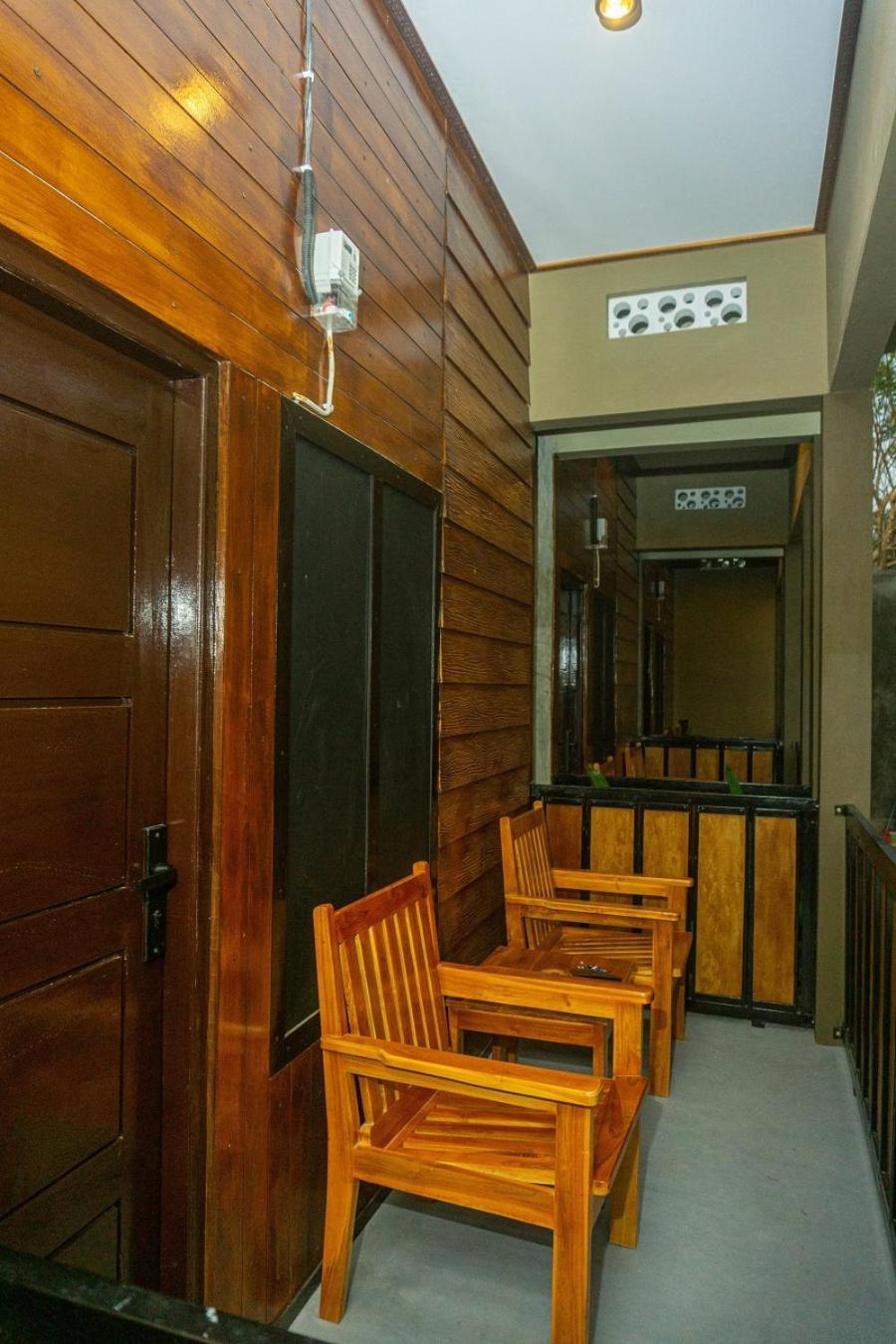 Grand Khalifah Guesthouse Sumbawa Exteriér fotografie